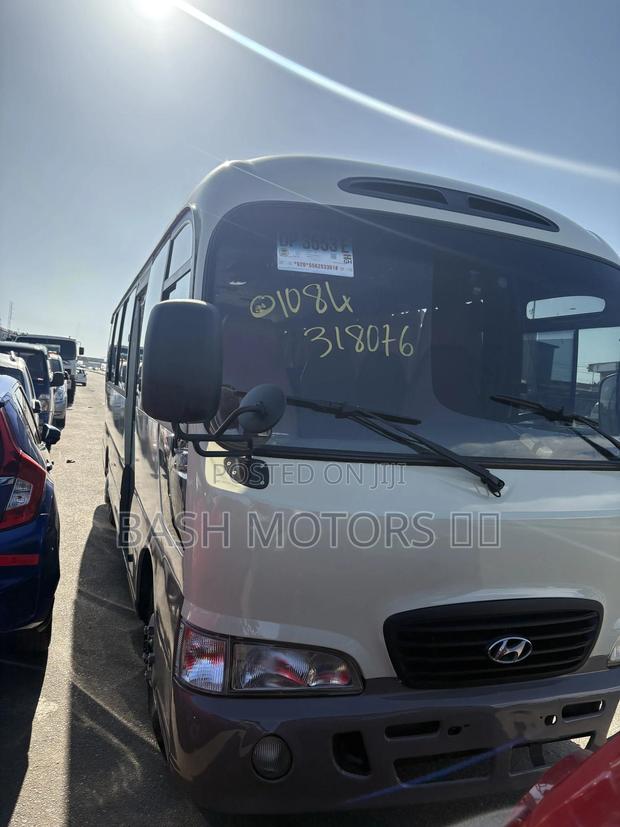 Hyundai County 2012 Grey