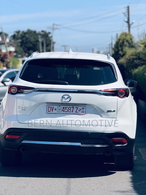 Mazda CX-9 Signature 2021 White