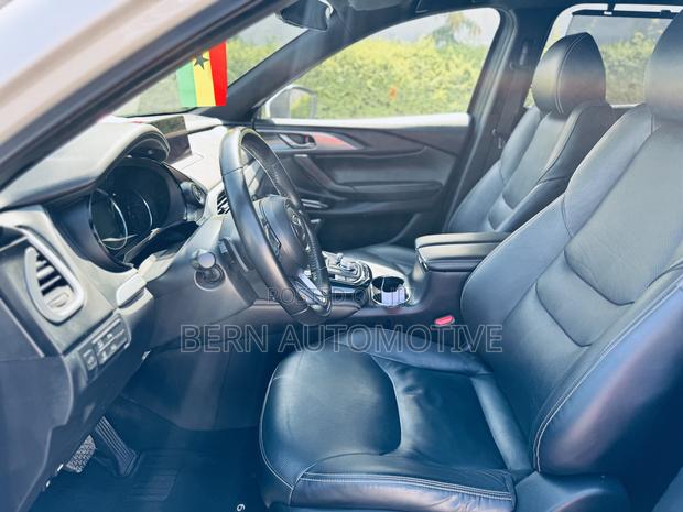 Mazda CX-9 Signature 2021 White