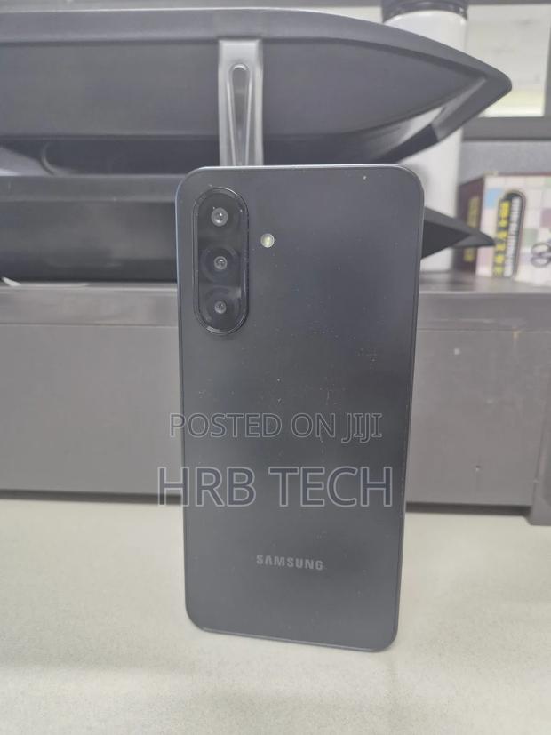 New Samsung Galaxy A17 128 GB Black photo 2