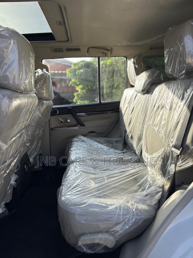 Mitsubishi Pajero V80 3.5 V6 GL/GLS 2017 White