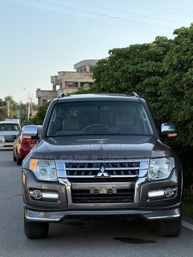 Mitsubishi Pajero V80 3.8 V6 GLS 2016 Brown