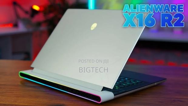 New Laptop Dell Alienware X16 R2 32GB Intel Core Ultra 9 SSD 1T