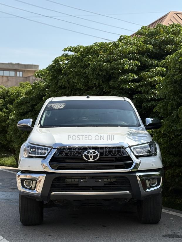 Toyota Hilux Revo Double Cab Deisel 2.8 AWD 2022 White