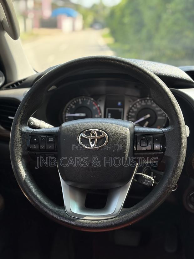 Toyota Hilux Revo Double Cab Deisel 2.8 AWD 2022 White