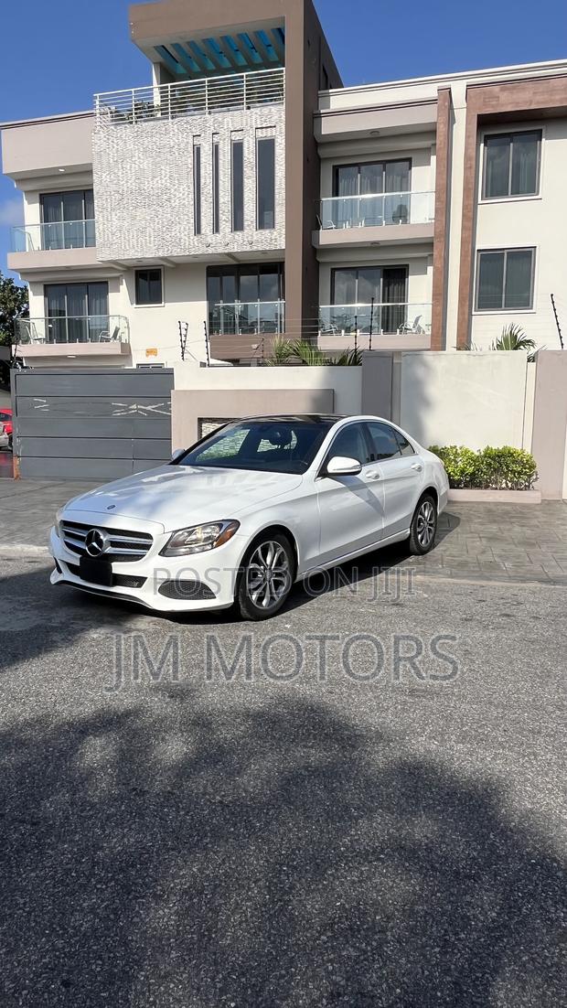 Mercedes-Benz C300 Luxury 4dr AWD 4Matic Sedan (2.0L 4cyl 7A) 2015 photo 3