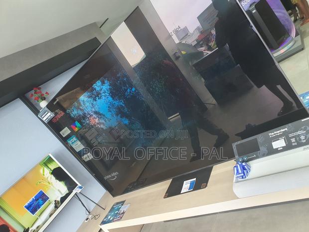 Neo Q Led Samsung 95 Inches Flat Bezel Television · Photo 3