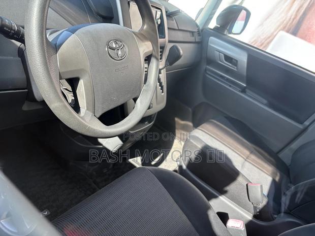 Toyota Voxy 2012 Black