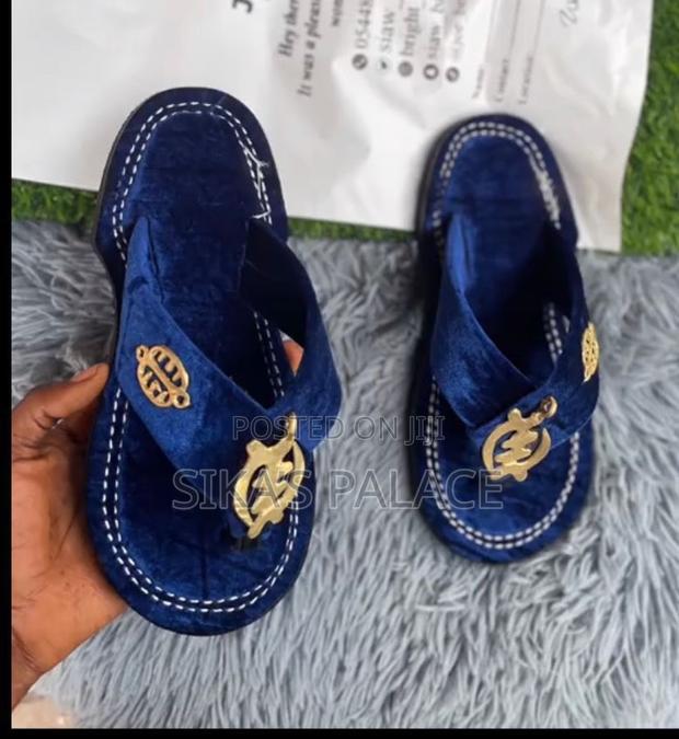 Royal Blue Made Ahenema · Photo 2