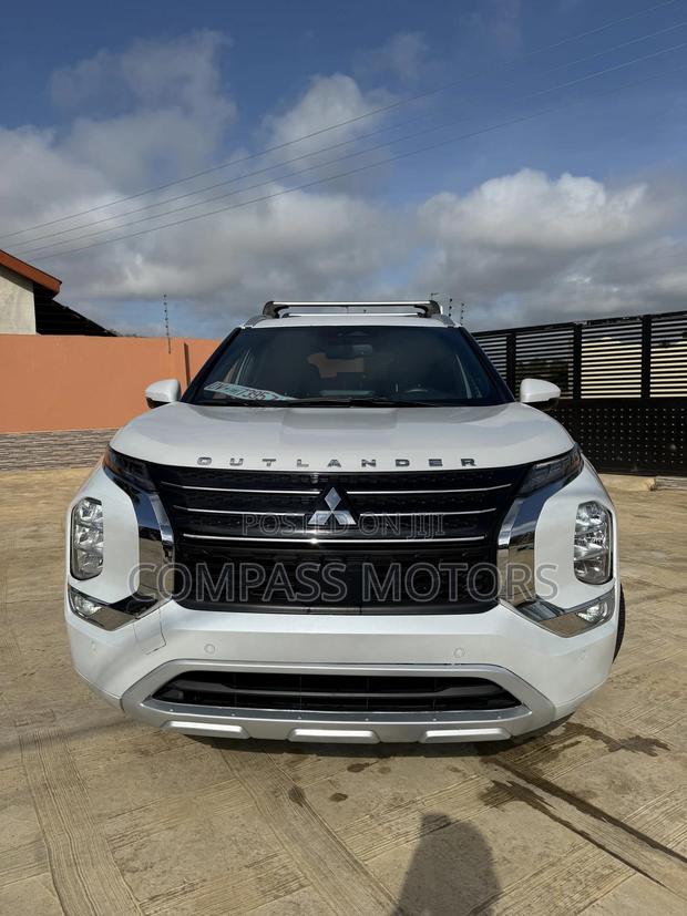 Mitsubishi Outlander SEL 2022 White