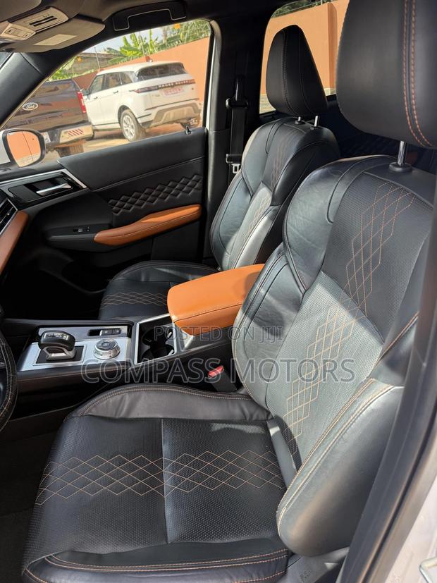 Mitsubishi Outlander SEL 2022 White