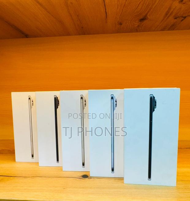 New Apple iPhone Air 256 GB Silver photo 2