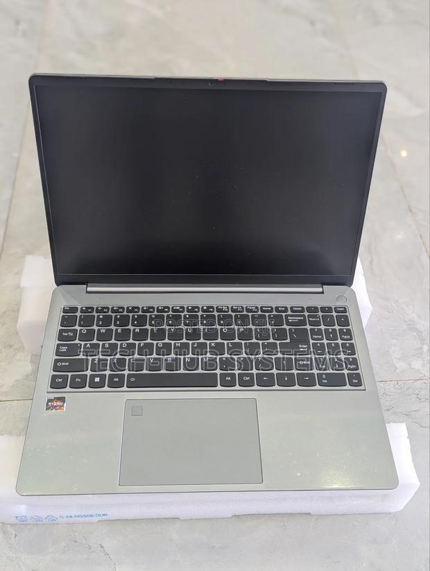 New Laptop 16GB AMD Ryzen 7 SSD 512GB