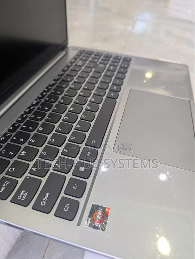 New Laptop 16GB AMD Ryzen 7 SSD 512GB photo 4