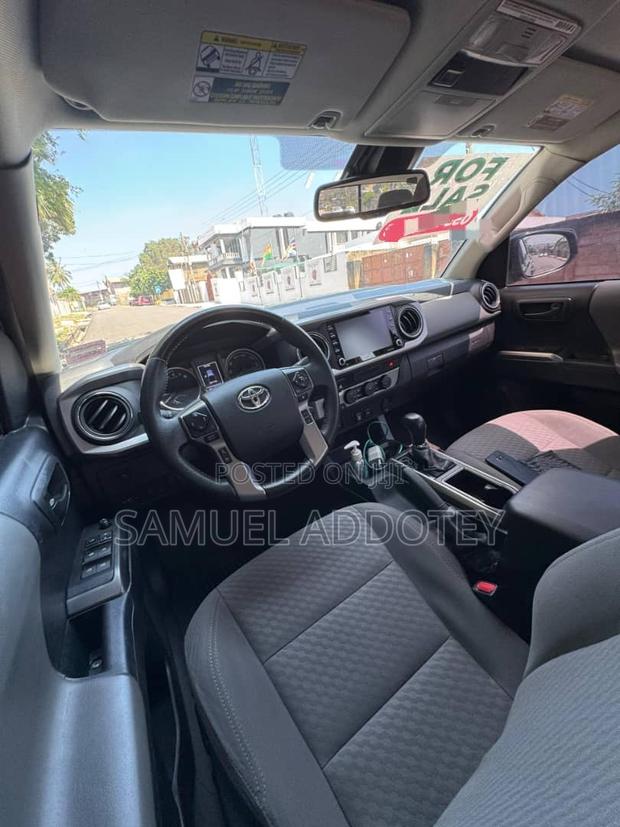 Toyota Tacoma 2021 Black