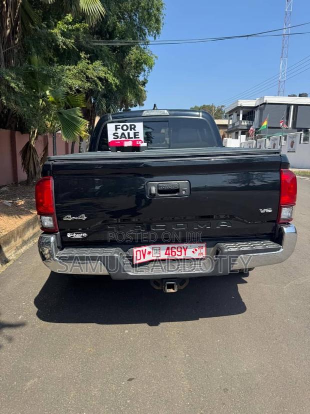 Toyota Tacoma 2021 Black