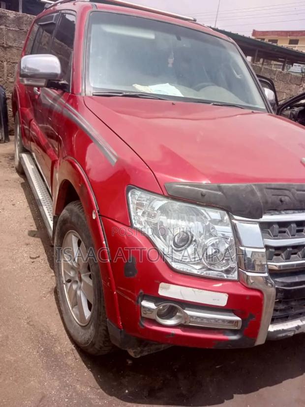 Mitsubishi Pajero 3.0 2011 Red photo 9