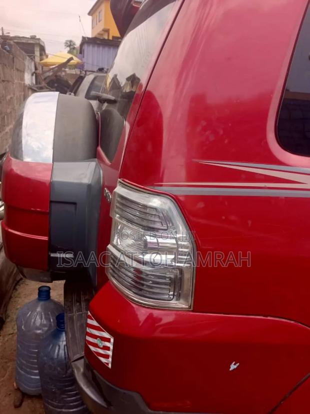 Mitsubishi Pajero 3.0 2011 Red photo 13