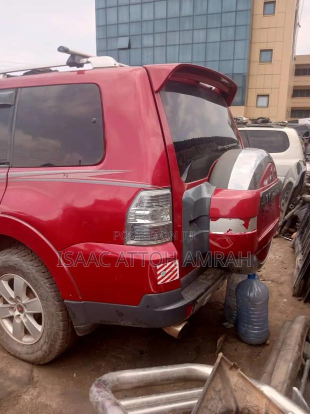 Mitsubishi Pajero 3.0 2011 Red photo 14