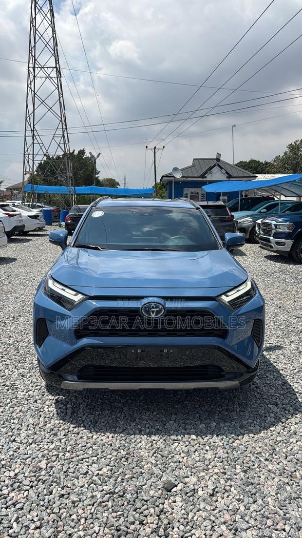 Toyota RAV4 2024 Blue