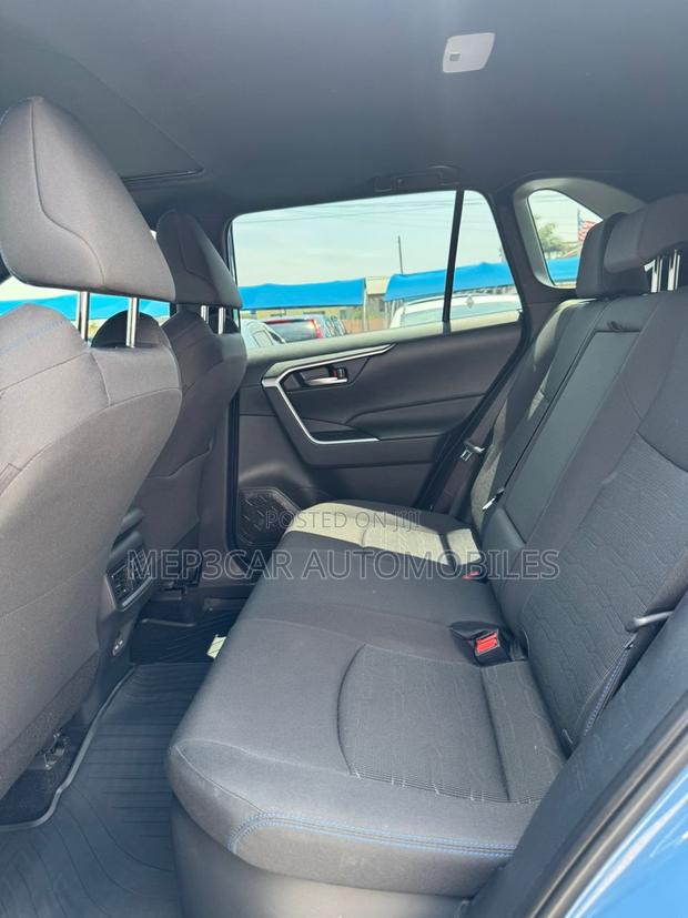 Toyota RAV4 2024 Blue