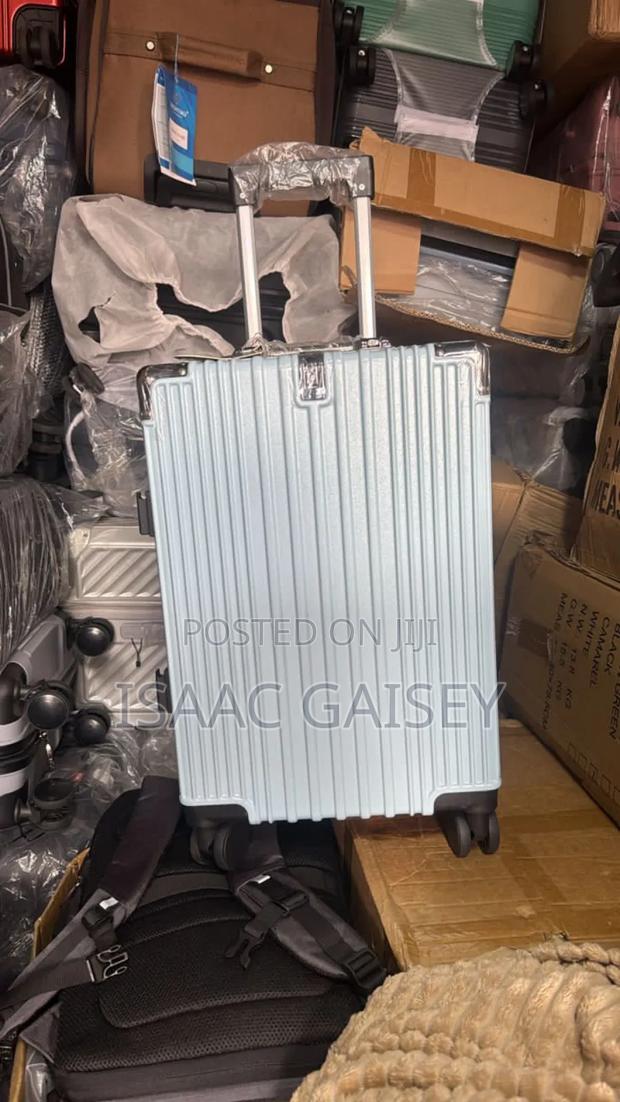 20" Luxurious Unisex Hand/Carry-on Luggage · Photo 2