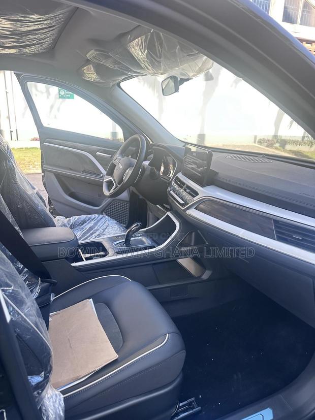 New Haval H6 2025 Black photo 3
