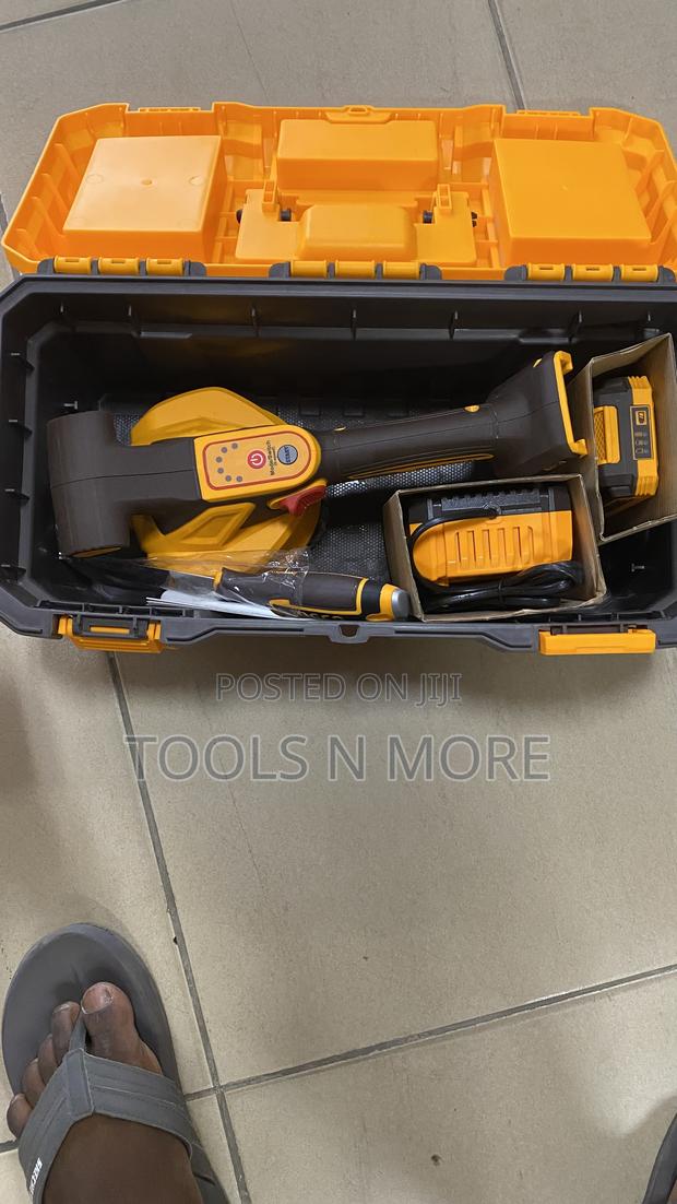 Ingco Cordless Tile Vibration Machine 20v · Photo 3