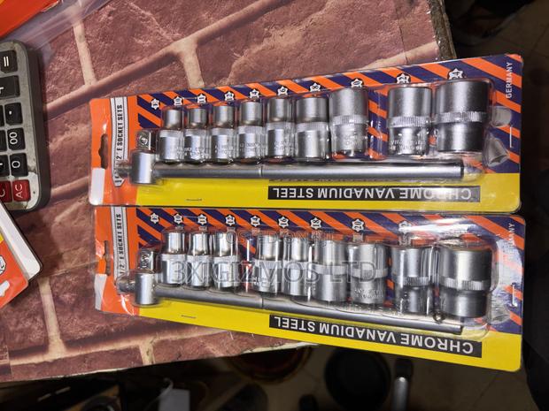 1/2” E-Socket Set. · Photo 2