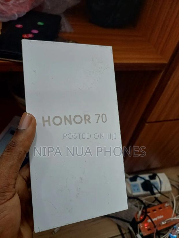 New Honor 70 256 GB Black · Photo 3