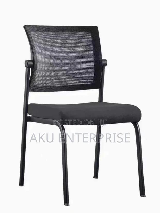 Office Stable Chair · Photo 3