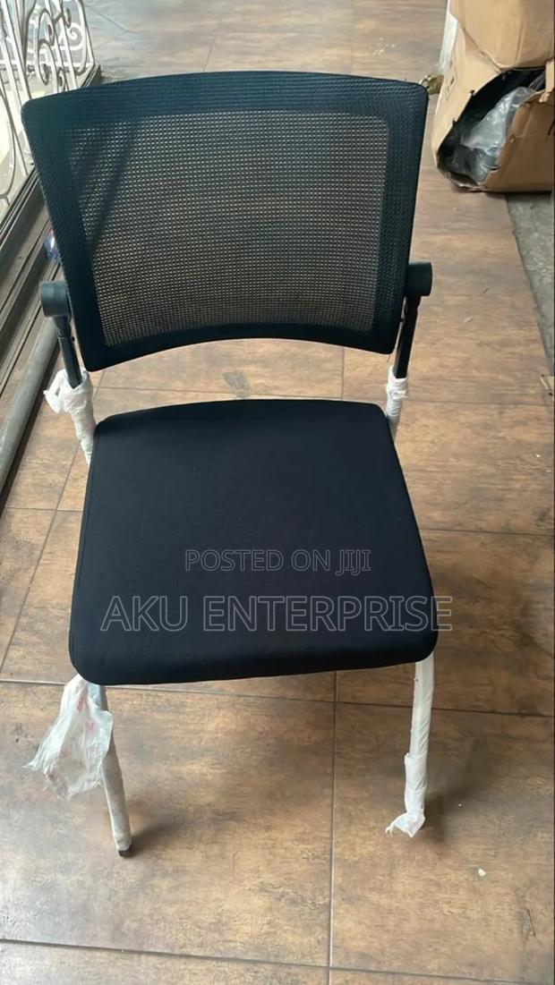 Office Stable Chair · Photo 4