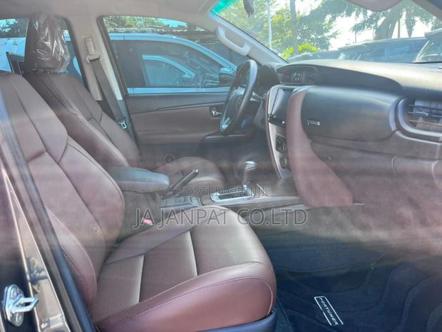 New Toyota Fortuner 2.7 AWD 2024 Silver photo 8