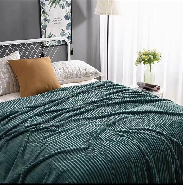 Luxurious Extra Soft Cushioning Stripped Throw Blanket Available photo 3