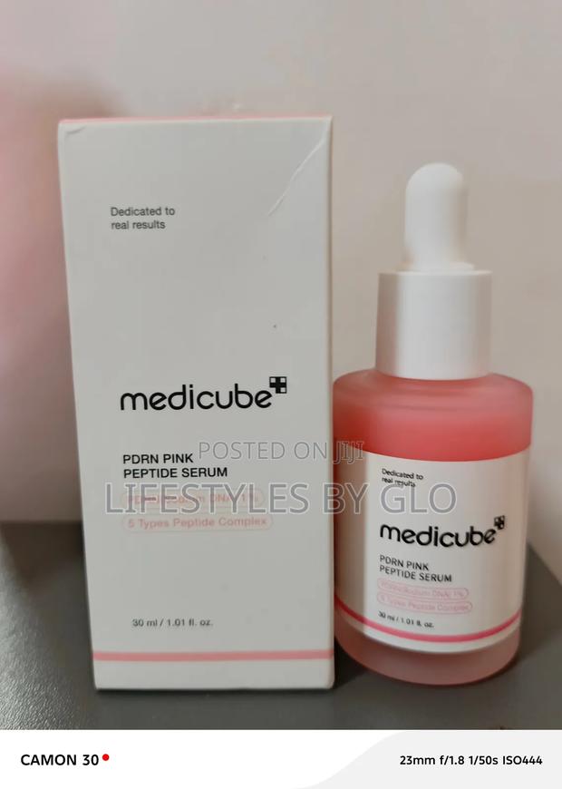 Medicube PDRN Pink Peptide Serum: Hydrating, Moisturizing Uneven Tone · Photo 3