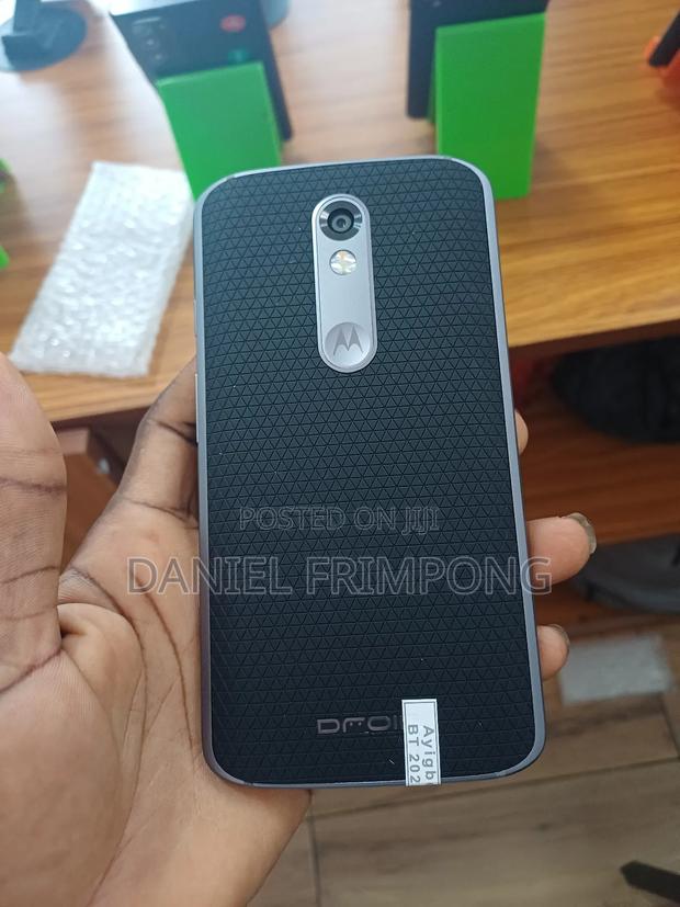 Motorola DROID Turbo 32 GB Black photo 2