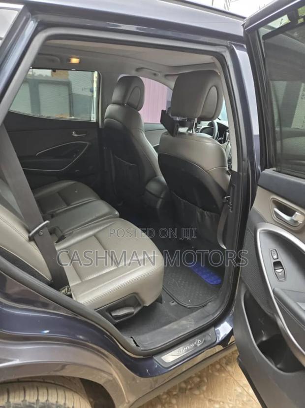 Hyundai Santa Fe Limited 4dr SUV AWD (3.3L 6cyl 6A) 2015 Blue