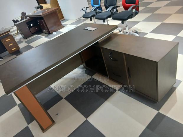 Executive 1.8 Office Table · Photo 4