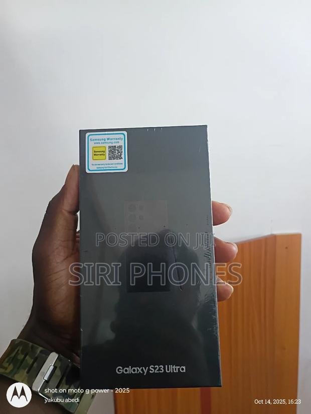 New Samsung Galaxy S23 Ultra 256 GB Blue · Photo 3