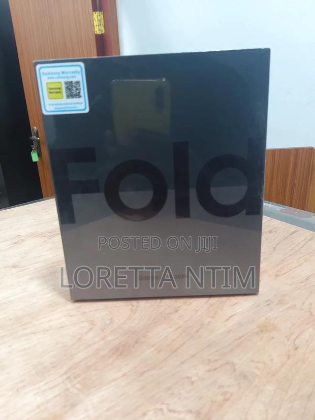New Samsung Galaxy Z Fold4 256 GB Black photo 2
