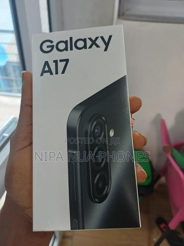 New Samsung Galaxy A17 128 GB Black · Photo 4