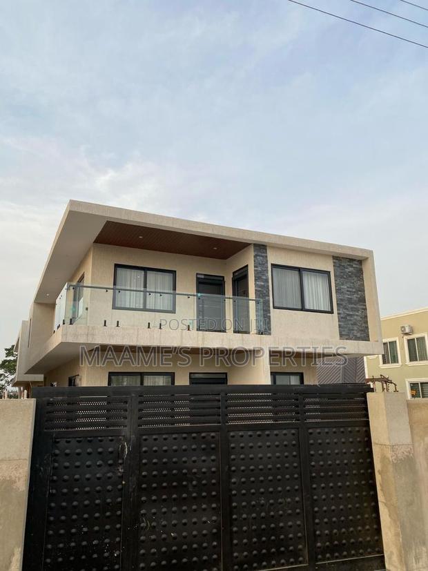4bdrm Duplex in Amrahia for rent · Photo 3