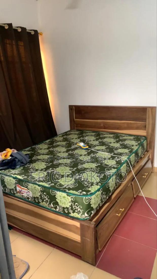 Unique Double Bed Frame · Photo 2