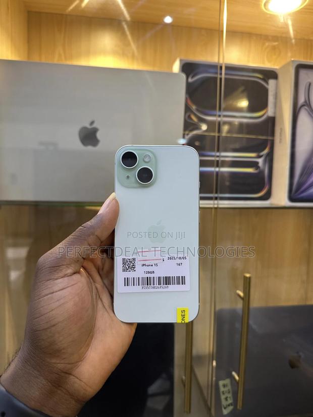 New Apple iPhone 15 128 GB Green photo 2