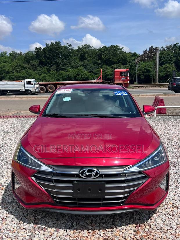 Hyundai Elantra SE 2020 Red