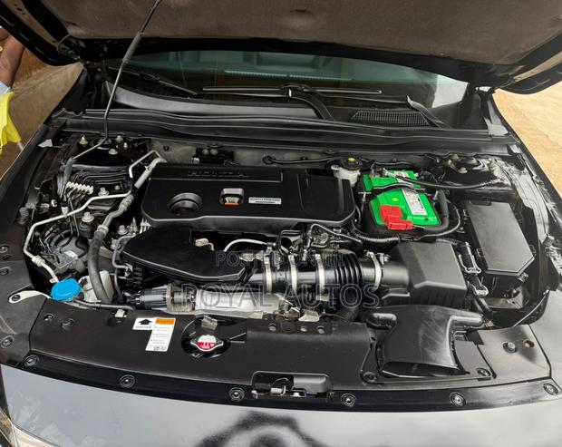 Honda Accord Sport (2.0L 4cyl Turbo 10A) 2019 Black photo 7