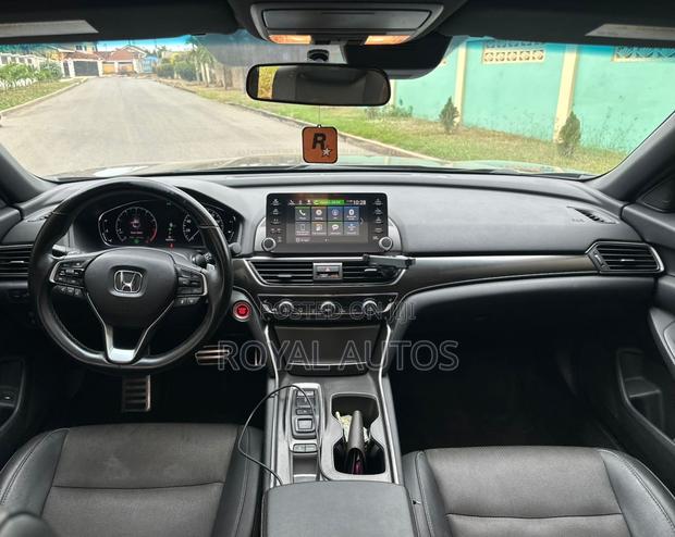 Honda Accord Sport (2.0L 4cyl Turbo 10A) 2019 Black photo 6