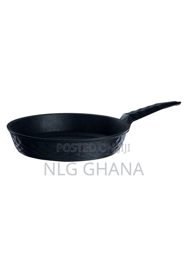 2.3l Bio Diamond Antibacterial Handle Induction Base Pan 26cm. Kar1564 · Photo 1