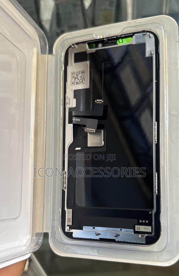 iPhone 11pro Screen Buy and Get Free Repair at Our Shop · Photo 4
