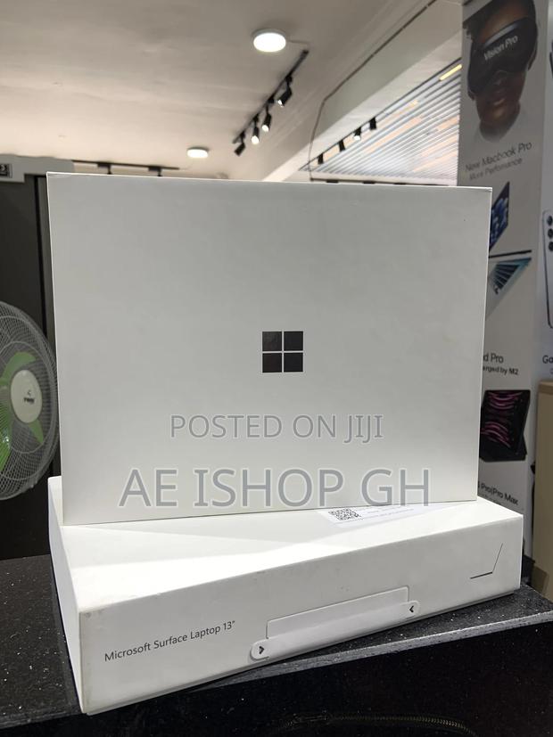 New Laptop Microsoft Surface 16GB SSD 256GB